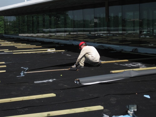 installation-of-a-roofing-system-large-1